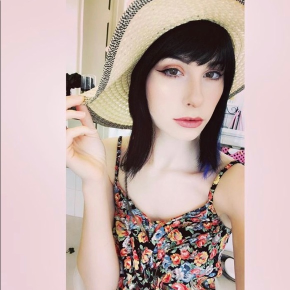 Meet your Posher, Kristin - Picture 4 of 4